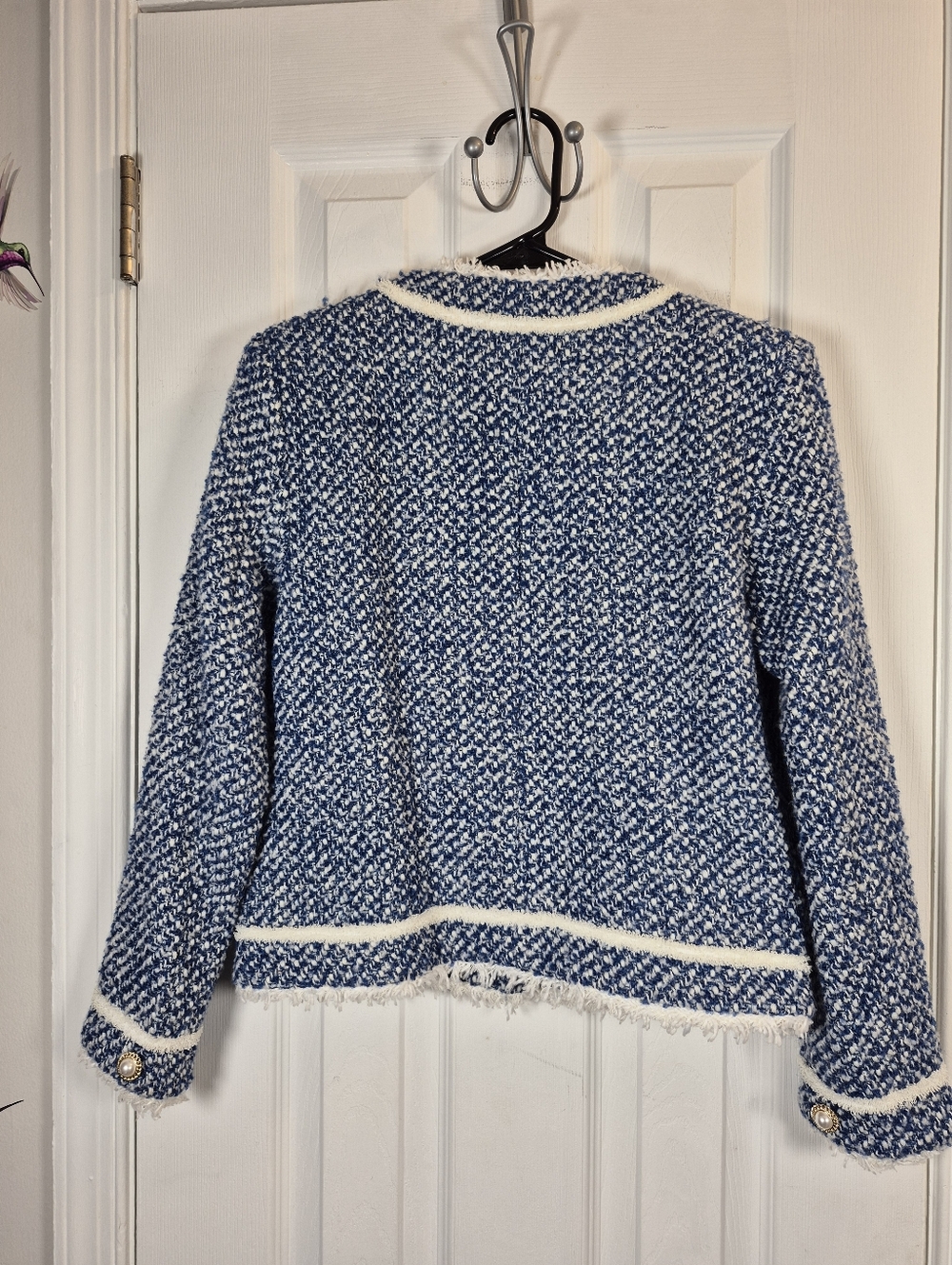 AQUA Blue & White Tweed Fringed Jacket Pearl Buttons Size XS Chanel Style - Picture 5 of 6